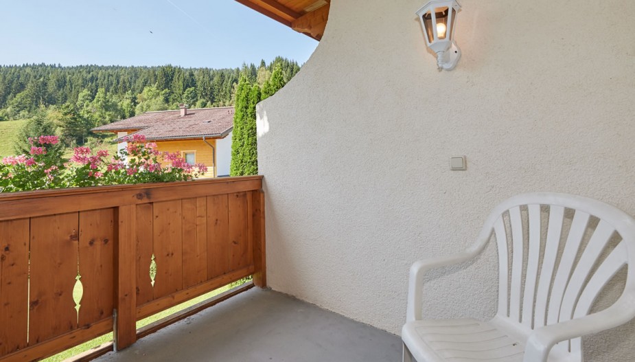 Großer Balkon zum Entspannen